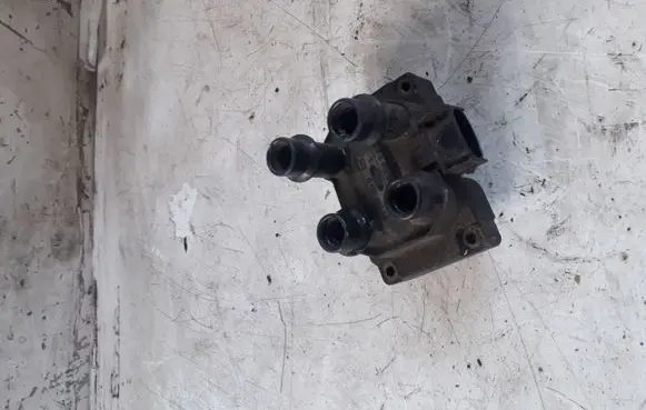 Ford Mondeo MK I High voltage ignition coil 938F12024CA
