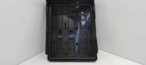 Volkswagen PASSAT B6 Fuse box cover 1K0937132F