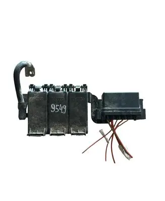 Volkswagen Polo IV 9N3 Fuse box set 15993923