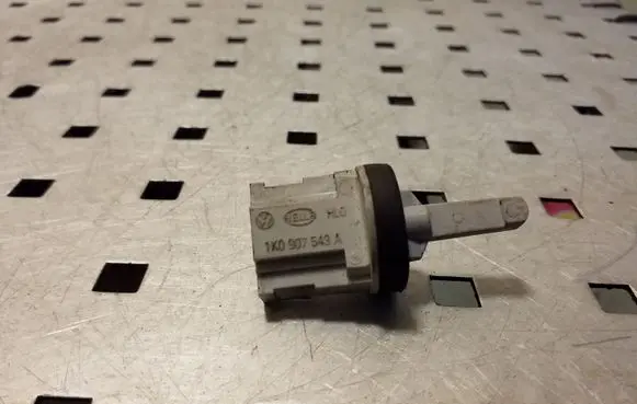 Volkswagen Touran I Interior temperature sensor 1K0907543A