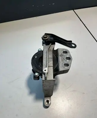 Engine mount bracket