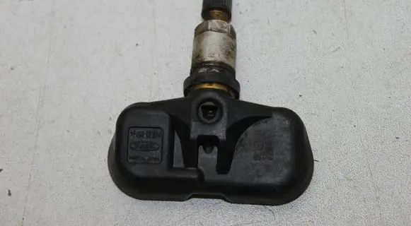 Toyota RAV 4 (XA30) Tire pressure sensor A63D1F4