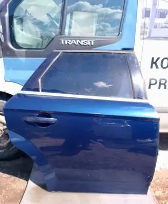 Ford Mondeo MK IV Rear door