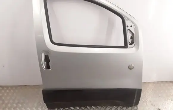 Peugeot Bipper Front door