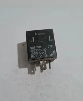Volkswagen Polo III 6N 6N2 6NF Other relay 9563533980 J5906J945