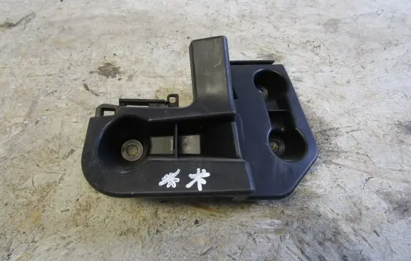 Opel Mokka B Rear bumper mounting bracket 9835230580