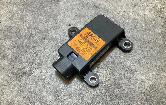 Hyundai i40 ESP acceleration yaw rate sensor 01154500 956903V100 BG6810F540