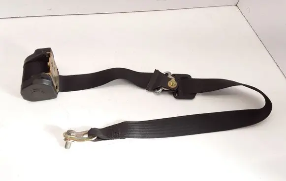 Mercedes-Benz W123 Front seatbelt 1238609485