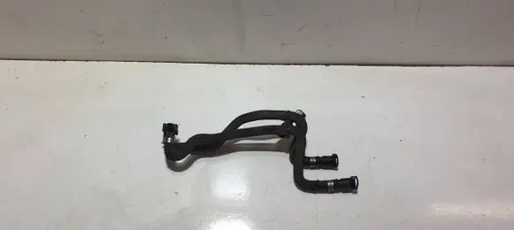 Coolant pipe/hose