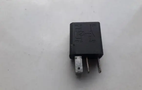 Alfa Romeo 147 Other relay A727 46520421