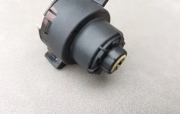 Audi 100 S4 C4 Ignition lock contact 4A0905849