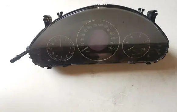 Mercedes-Benz E W211 Speedometer (instrument cluster) A2115403447