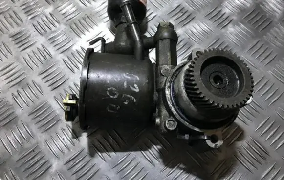 Mazda 626 Power steering pump ge6s3265xd 86178031