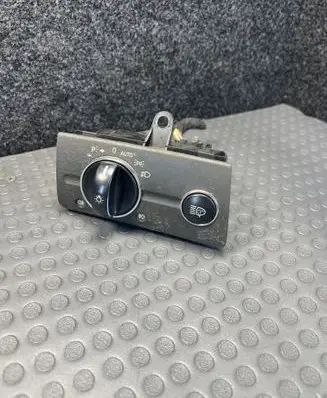 Mercedes-Benz E W211 Light switch 2115450104 A2115450104