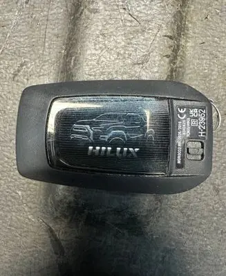 Toyota Hilux VIII Ignition key/card H23952 B3H2K2R MR19039