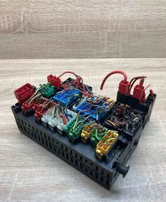 Volkswagen Sharan Fuse module 7M0937025D 95VW14A073DC 357937039