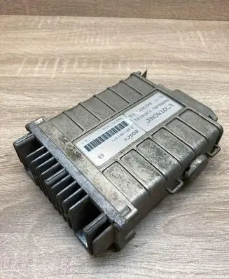 Audi 80 90 B3 Engine control unit/module ECU 893907383B 0285007061
