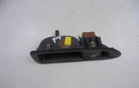 Renault Laguna II Electric window control switch 8200016014