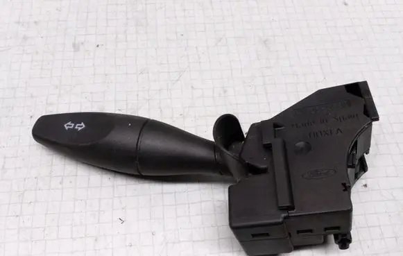 Ford Focus Indicator stalk 98AG13335AG