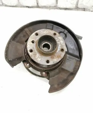BMW 1 E81 E87 Rear wheel hub 6764368 6762858 8764368