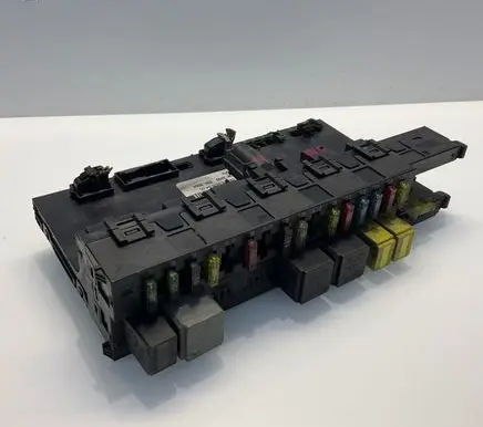 Mercedes-Benz E W211 SAM control unit 2115456501 5DK00804726 A2115456501