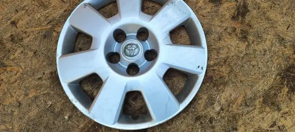 Toyota Avensis T250 R16 wheel hub/cap/trim 53360A0