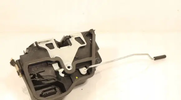 BMW 1 F20 F21 Front door lock 7229461