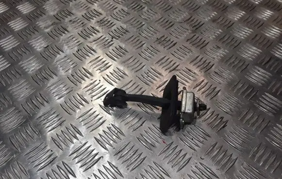 Nissan Qashqai Front door check strap stopper