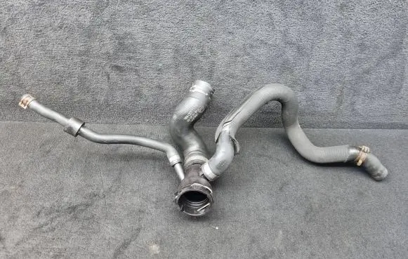 Audi A8 S8 D3 4E Engine coolant pipe/hose 4E0121101BH 4E0122101D