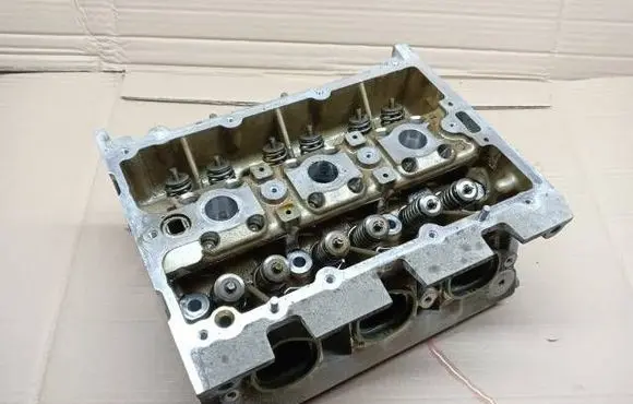 Seat Mii Engine head 04C103404B ALS16C04