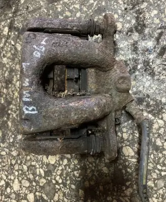 BMW 1 E81 E87 Front brake caliper