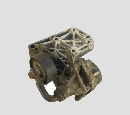 Nissan X-Trail T30 A/C compressor mount bracket 7716194