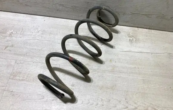 Toyota Yaris Rear coil spring