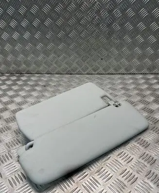 Volkswagen Touareg II Sun visor 7P0857552
