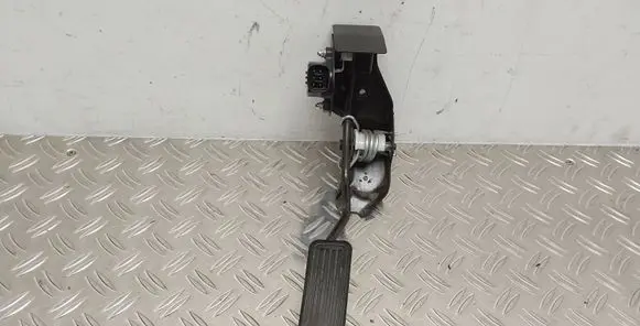 Toyota Corolla Verso AR10 Accelerator throttle pedal