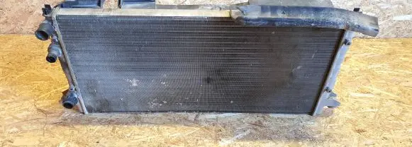 Volkswagen PASSAT B4 Coolant radiator 0003643 65256