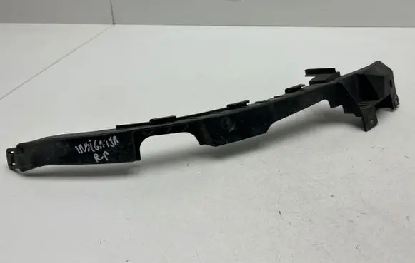 Headlight/headlamp mounting bracket