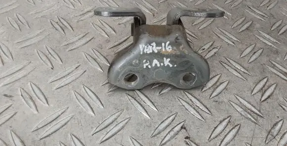 Toyota Yaris Front door lower hinge 