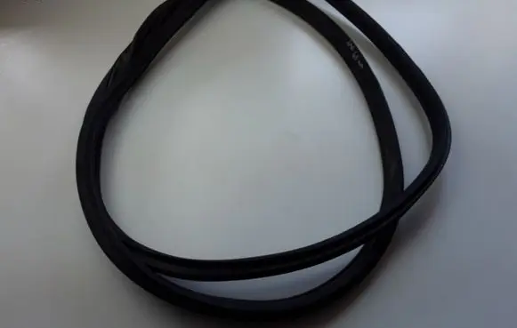 Front door rubber seal