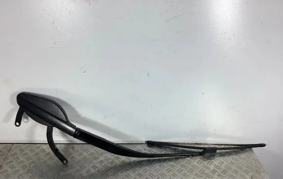 Lexus RX 450H Front wiper blade arm W000062094