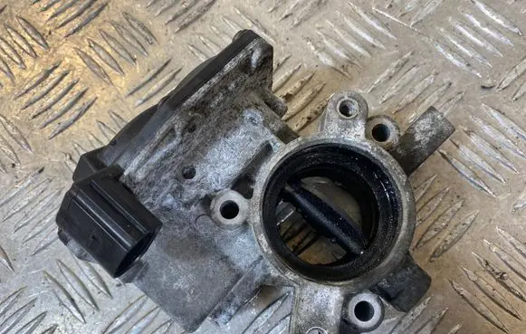Opel Meriva B Throttle valve 55564247