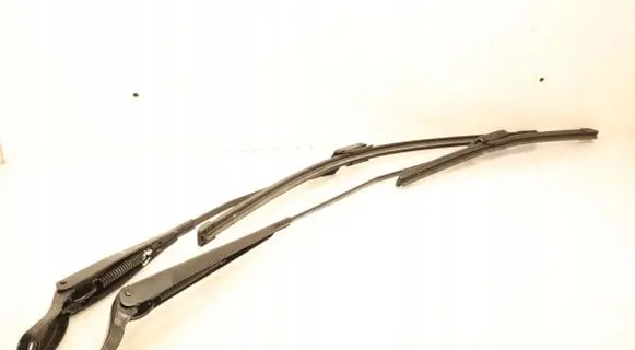 Front wiper blade arm