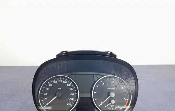 BMW 1 E81 E87 Speedometer (instrument cluster)