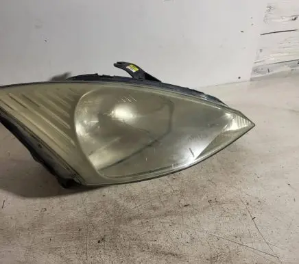 Ford Focus Headlight/headlamp E4209423 9421
