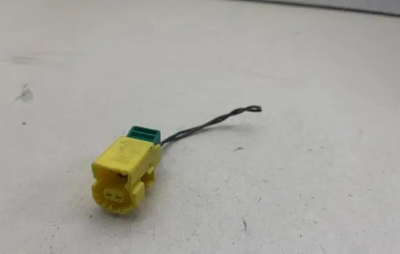 Volkswagen PASSAT CC Airbag deployment crash/impact sensor 8K0973323S 323S 0611