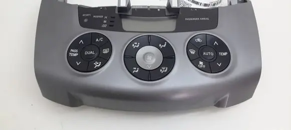 Toyota RAV 4 (XA30) Air conditioner control unit module 5590042280