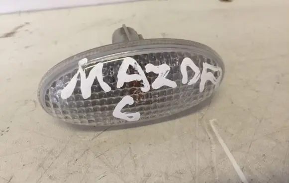 Mazda 6 Front fender indicator light