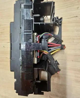 Volkswagen Caddy Climate control unit 537011