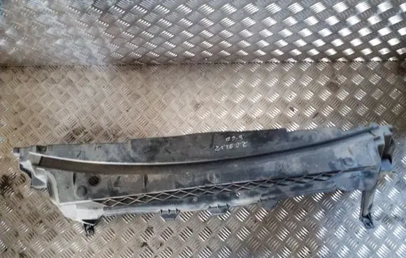Volvo S60 Front bumper skid plate/under tray 
