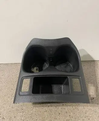 Cup holder front